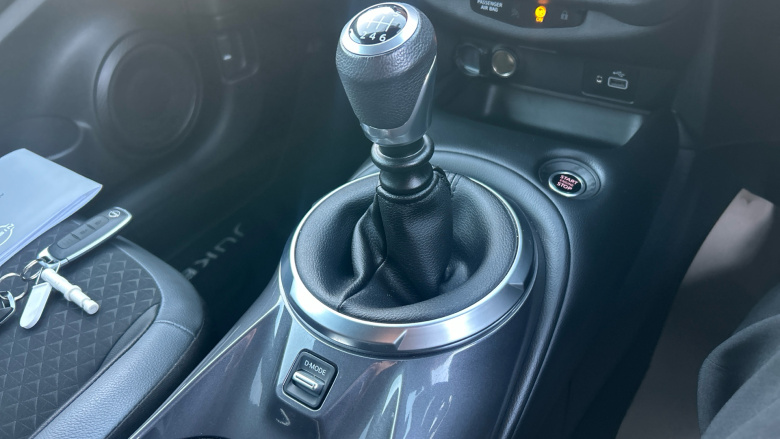 Nissan Juke 1.0 DiG-T 114 N-Connecta 5dr Petrol Hatchback